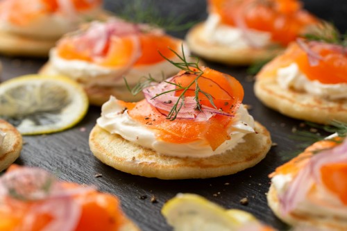 Blini's met gerookte zalm