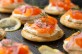 Blini's met gerookte zalm
